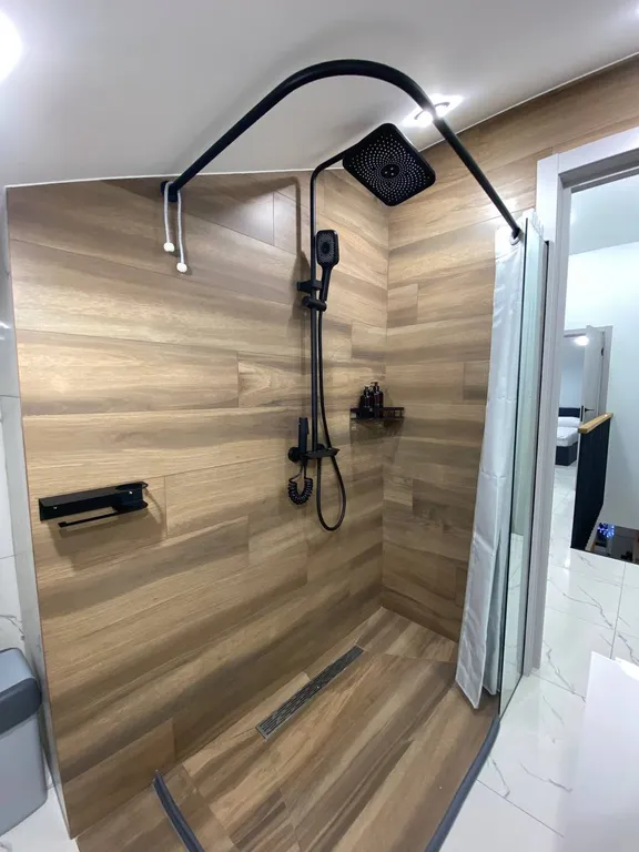 Коттедж Большой праздничный дом дуплекс для большой семьи или компании друзей — Новоселье