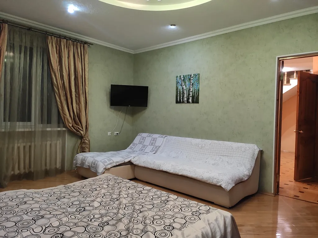 Уютный просторный дом на Крутой