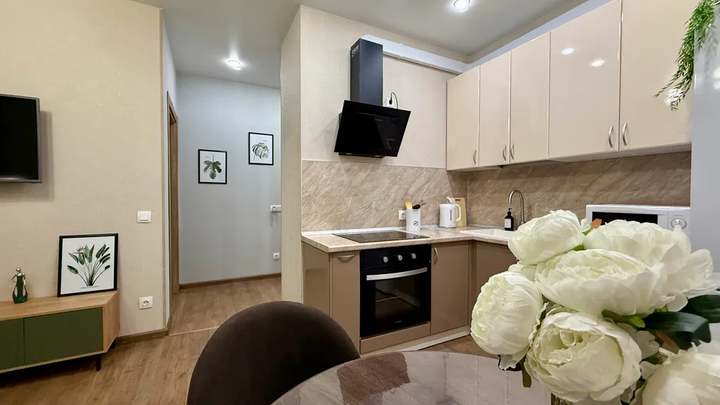 Дизайнерская Евро2 для 6 гостей у Суворовского училища