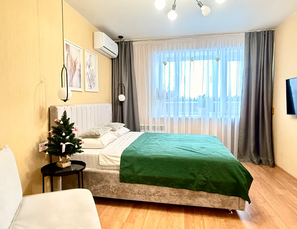 Видовая семейная двушка с детской комнатой