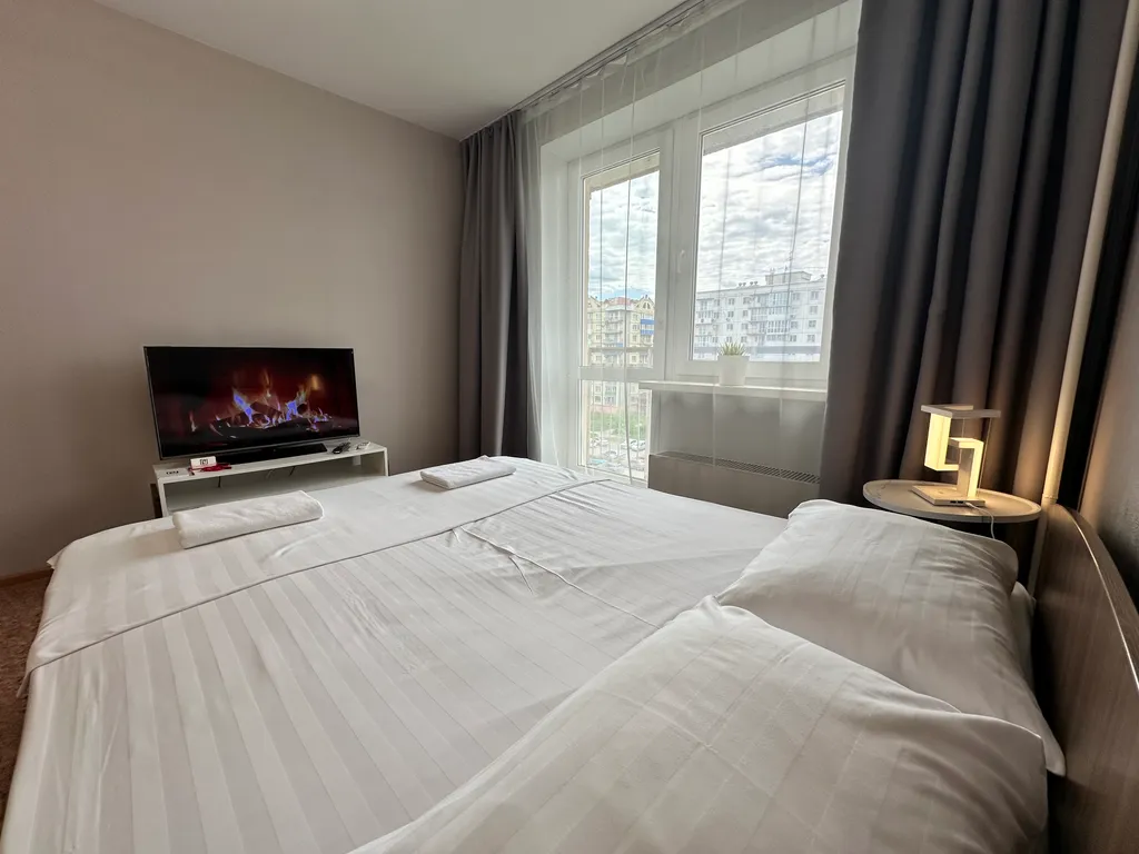 "В Гости!" на Строителей 90Б (1к квартира рядом с Кузнецким льдом)