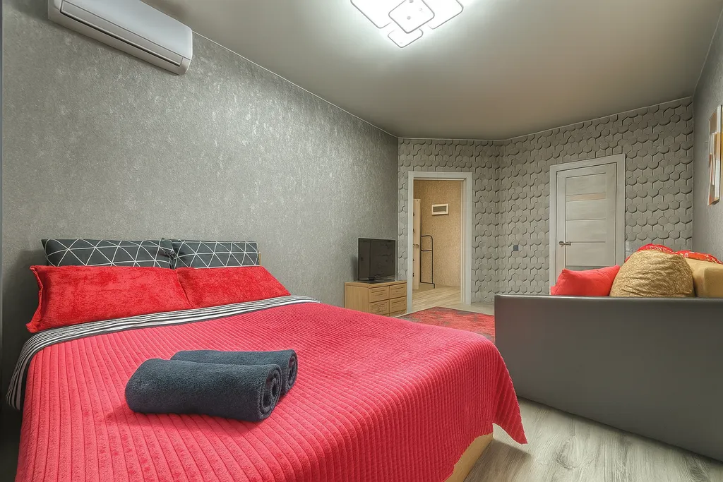 "КРАСНАЯ ИСКРА"