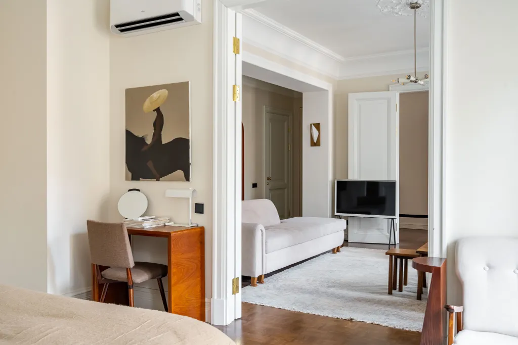 Дизайнерская квартира в самом центре Петербурга