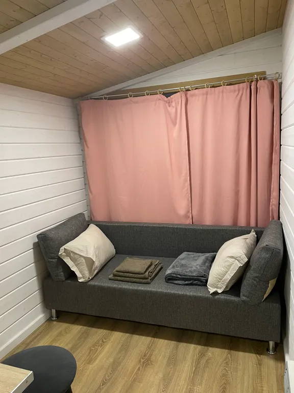 Уютный домик в тишине у озера Кипень