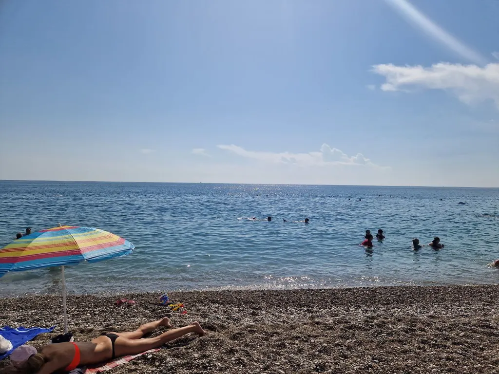 4-комнатная квартира у моря с отличной локацией