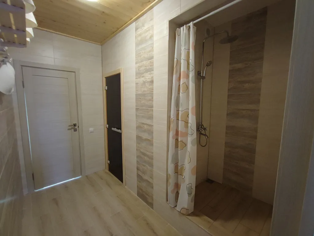 Дом для отдыха в Гришкино 232 м.кв. 8-20 чел.