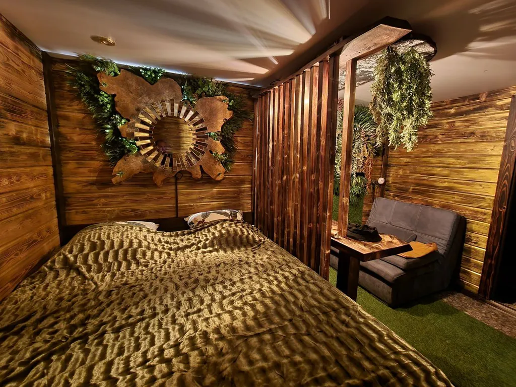 Дом Шилтон Виладж с бассейном, баней и джакузи