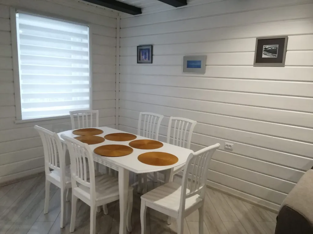 Уютный дом на берегу речки, в финском стиле