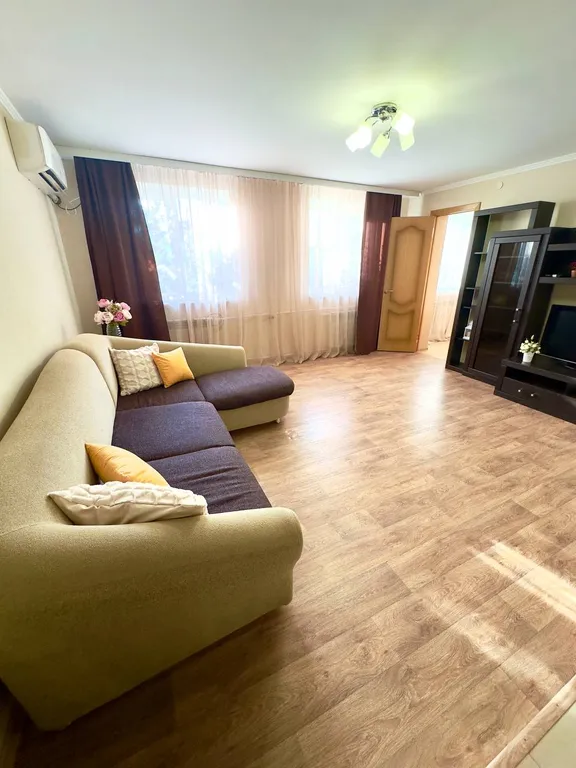 Дом с баней и бассейном