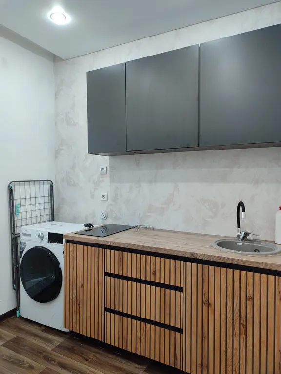 Уютная квартира, с шикарным видом уральские горы, лес!!!)