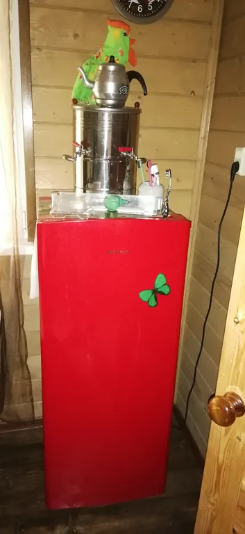 Дом рядом с озером