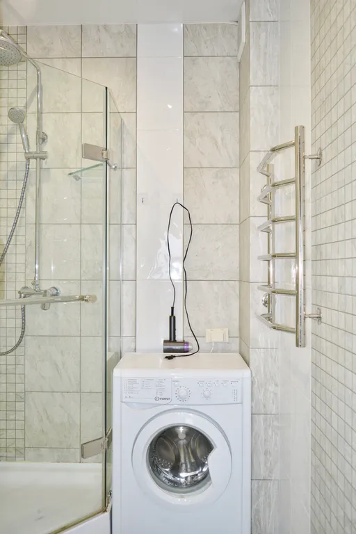 Апартаменты с панорамными окнами на залив