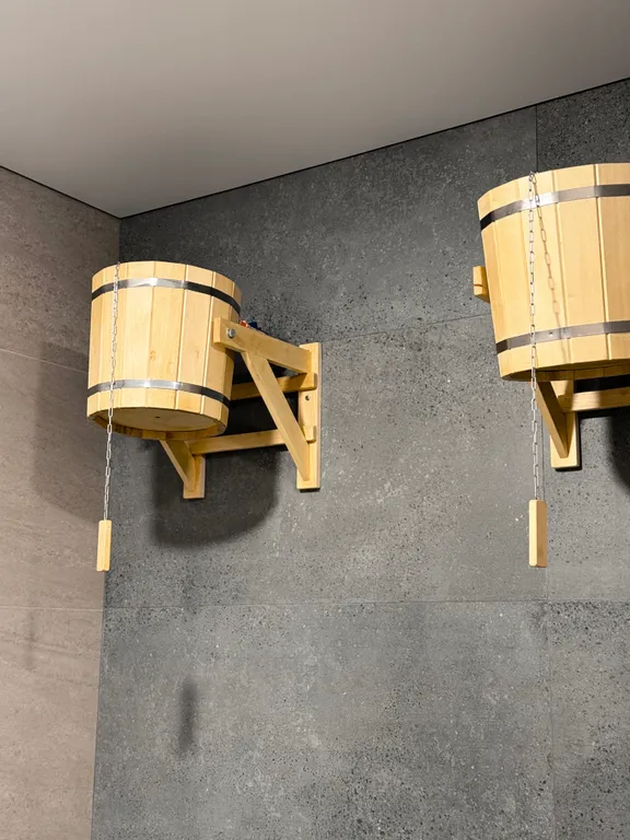 Дом с баней и бассейном