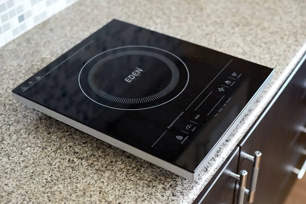 Уютная, светлая студия