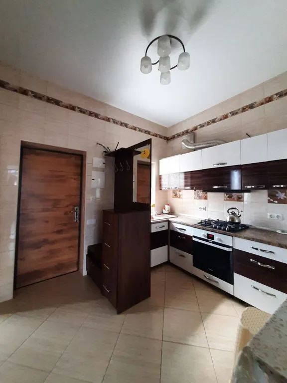 Дом с балконом с видом на море