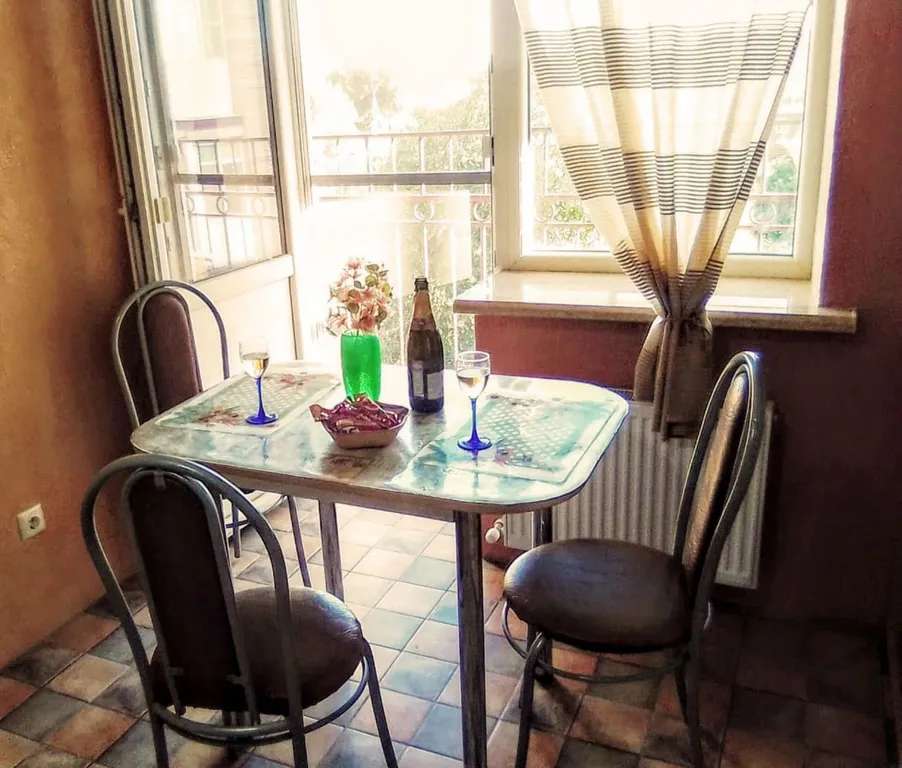 Уютная квартира Маленькая Италия — аренда посуточно в Таганрог