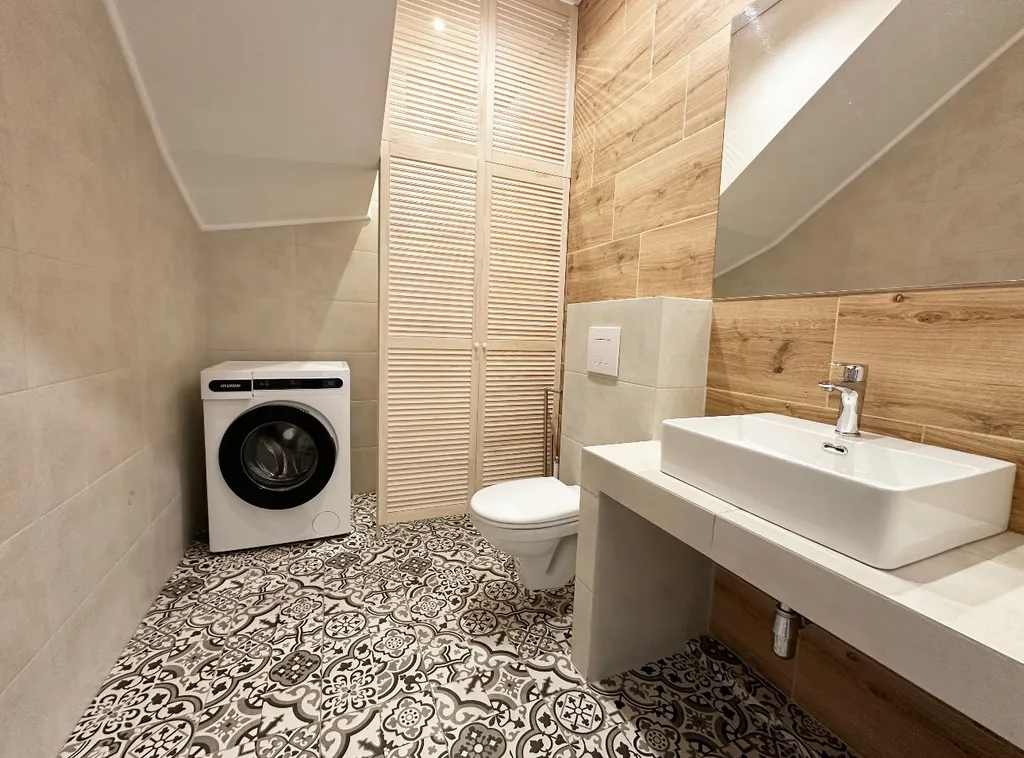 Современный коттедж вблизи дома