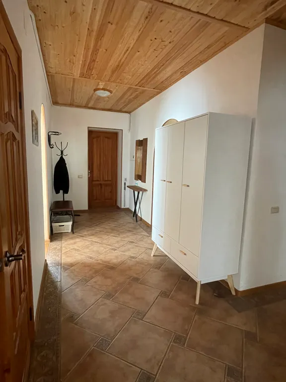 Просторные апартаменты с беседкой