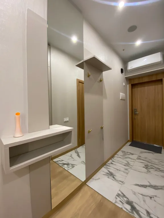 Студия с лоджией на заливе в комплексе с подогреваемым бассейном