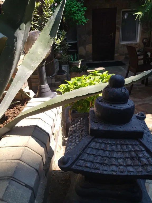 Двухуровневая квартира в центре с красивым внутренним двориком