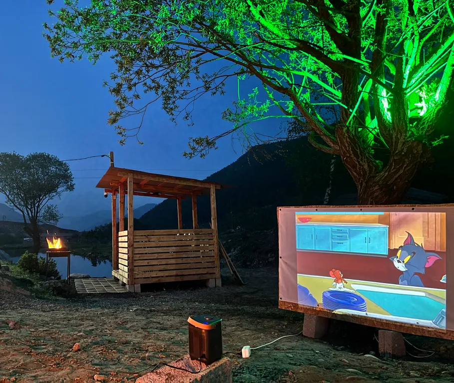 Коттедж на берегу реки и озера