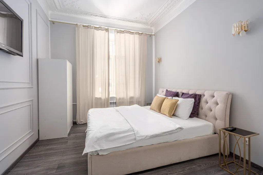 Четырехкомнатная квартира с бaлкoнoм в цeнтрe