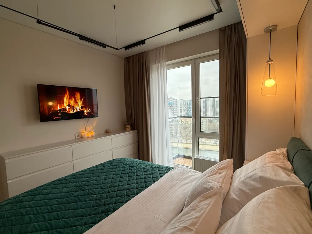 Ультрасовременная квартира с видом на Волгу и Затон в центре города — аренда посуточно в Астрахань