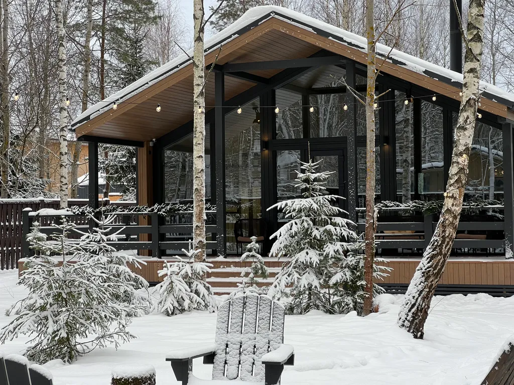С сауной и камином одноэтажный барн в березовой роще