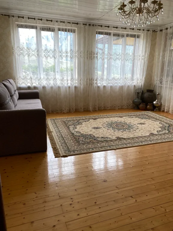 Дом с видом на горы