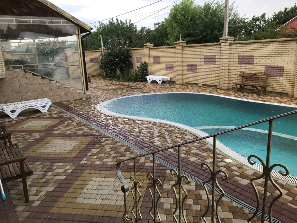 Вилла Казачка с теплым уличным бассейном