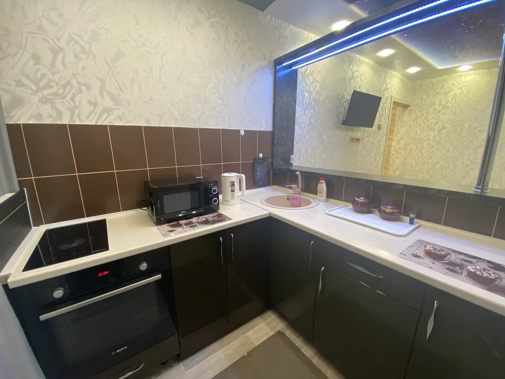 Уютная квартира в центре Новоильинского района