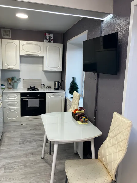 Уютная квартира рядом с сосновым бором Сила леса, парком, термами