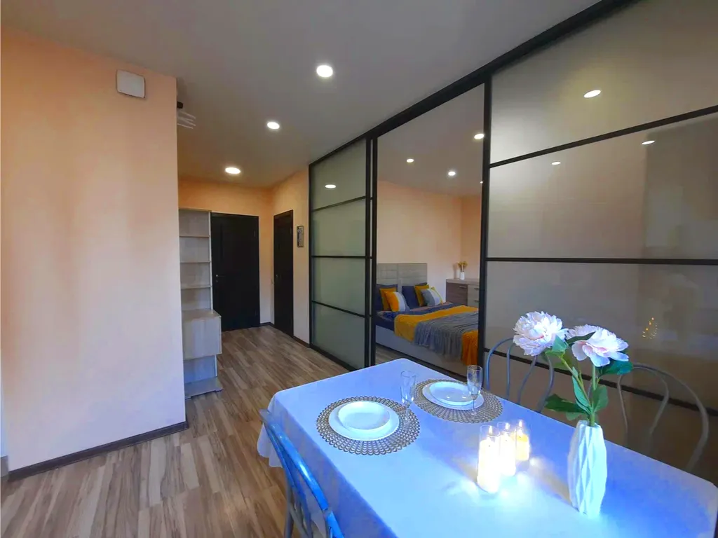 Современный уголок уюта: квартира-студия с полной комплектацией