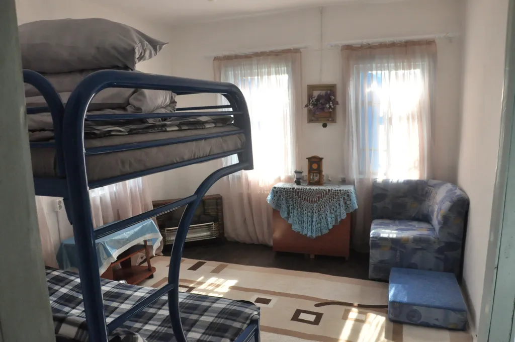 Дом-дача в горах с русской печкой, рядом с речкой и видом на горы