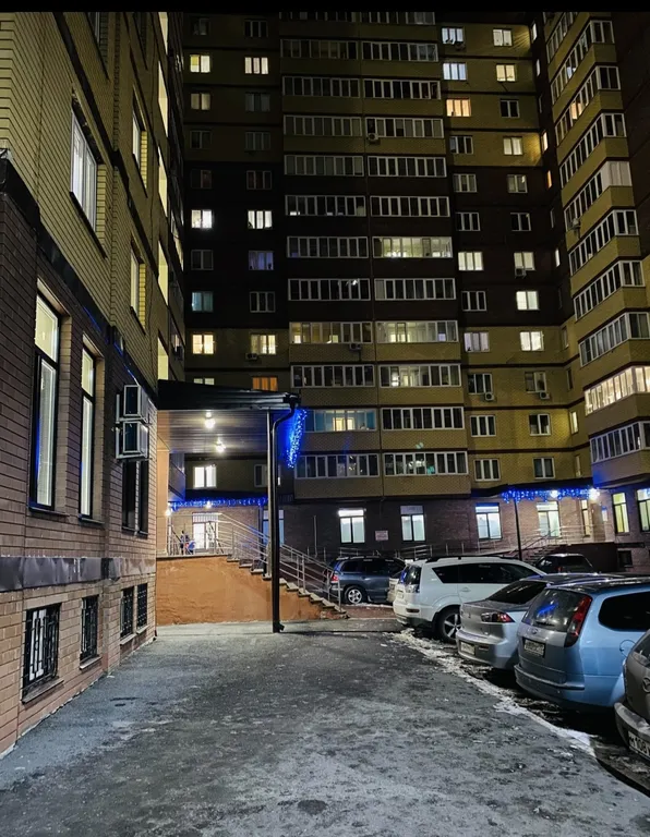 Квартира Просторная квартира у ТРЦ Арсиб Тауэра — Тюмень