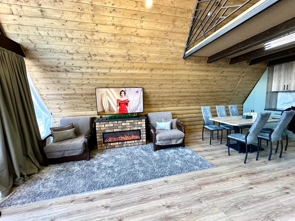 А-фрейм с видом на горы