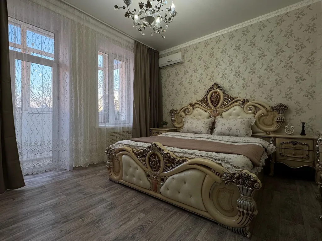 Двухкомнатная квартира рядом с Кремлем