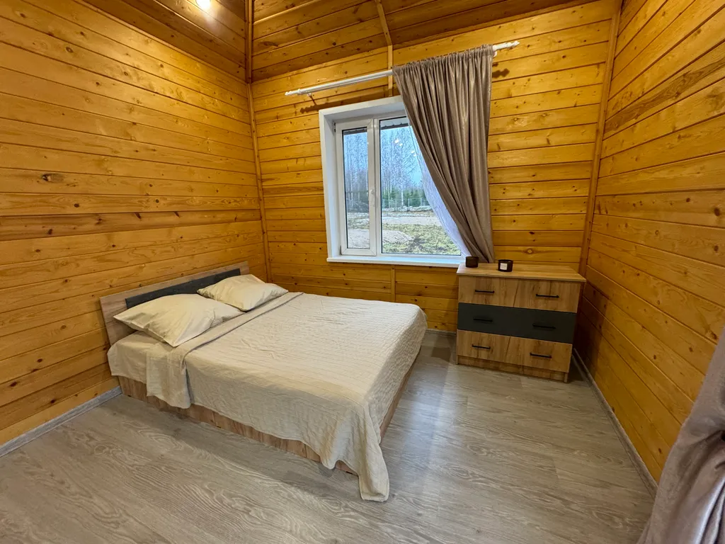 Коттедж Дом на первой линии у озера в Карелии — аренда посуточно в Олонец