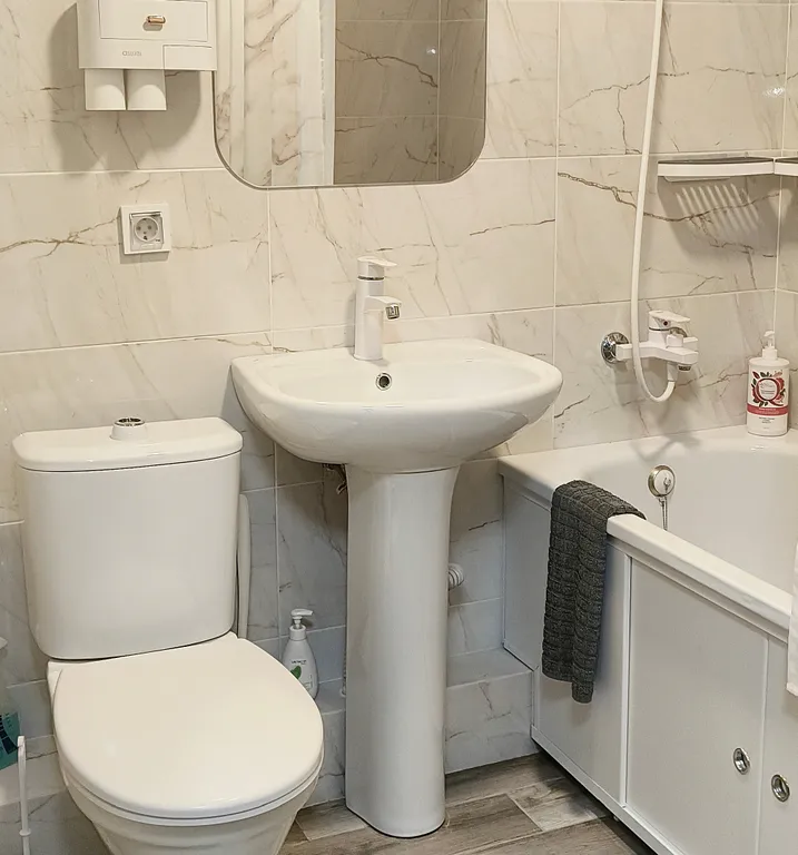 Уютная на Сурова 9