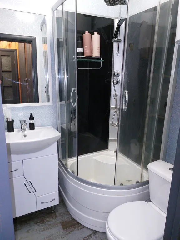 Уютный дом в хвойном саду на Кумысной поляне