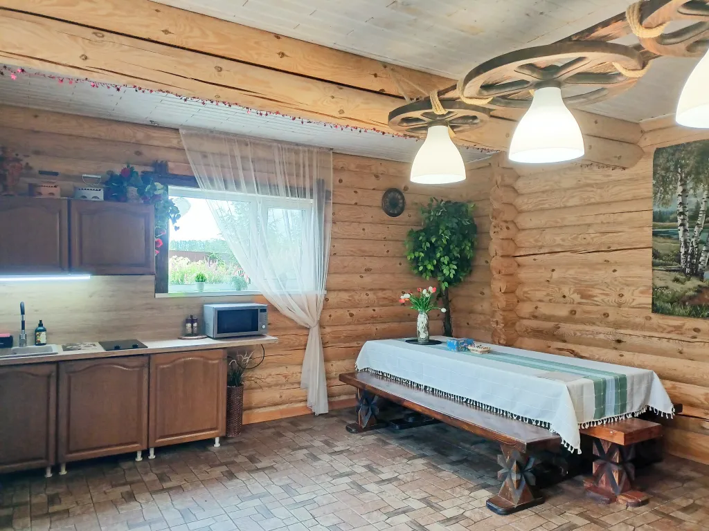 Дом с сауной, теплой купелью и аэрохоккеем на берегу водохранилища