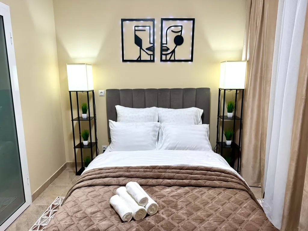 Двухместный улучшенный номер с 1 кроватью (1)