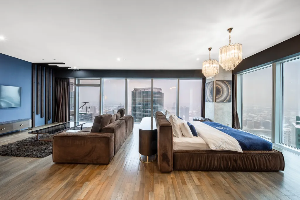 Deluxe jacuzzi 64 floor