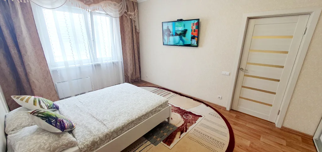 Уютная 1-комнатная квартира рядом с ТРЦ Аура