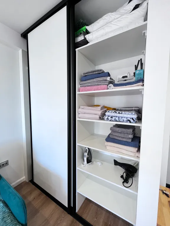 Студия с красивым видом на море