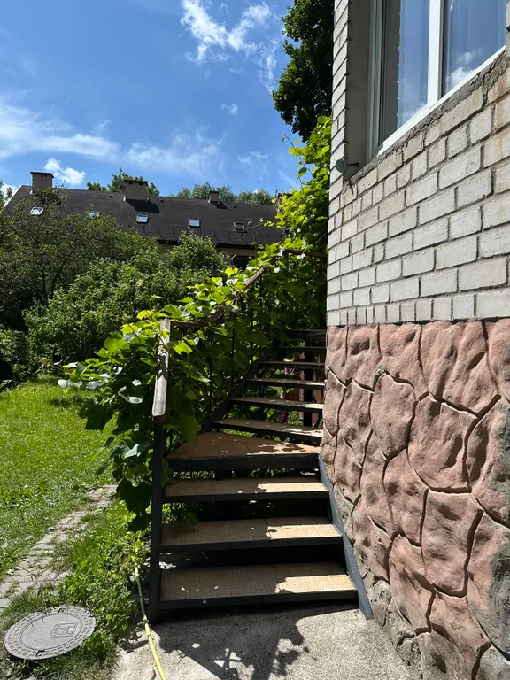 Коттедж Таунхаус с зоной отдыха и мангалом у парка — Калининград