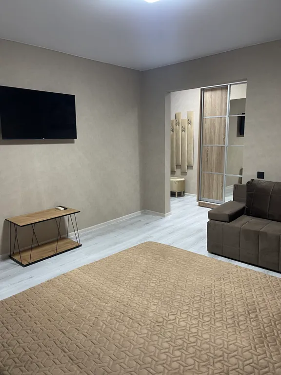 3-комнатная Квартира — аренда посуточно в Каменск-Шахтинский