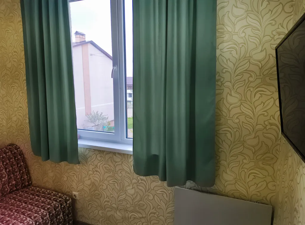 Уютная 2-х комнатная малогабаритка 250 метров до пляжа Факел