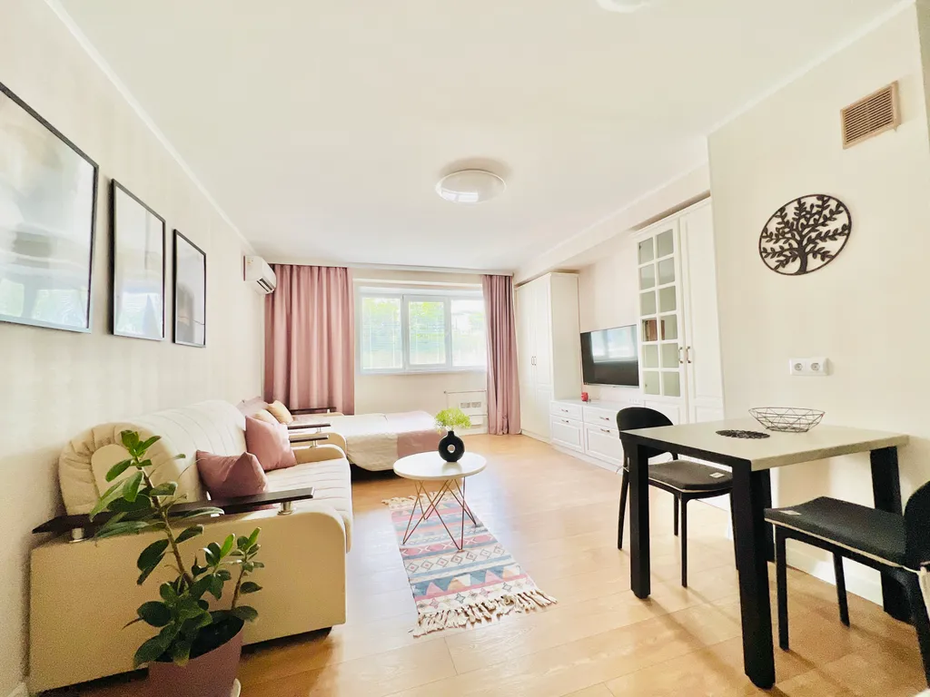 Уютная свежая квартира в центре города