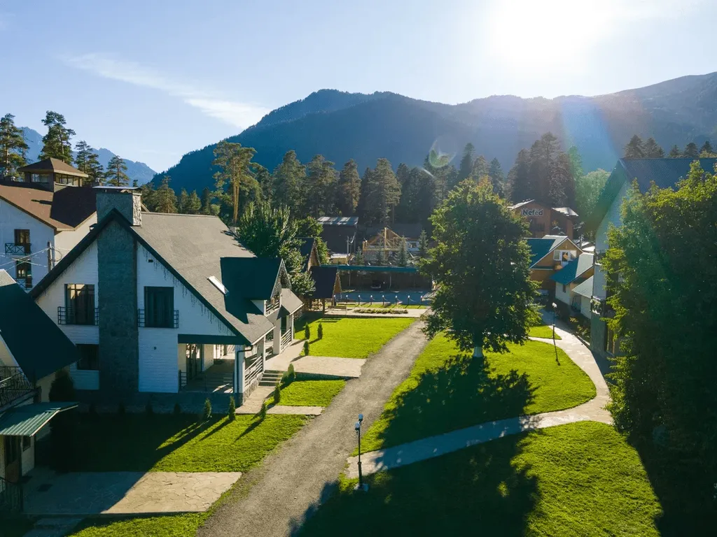 Коттедж с камином и видом на горы